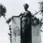 Monumento ai Caduti Monumento ai Caduti
