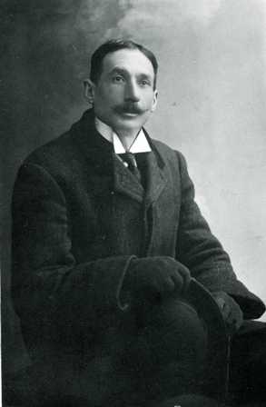 Immagine raffigurante l'artista Mario Puccini