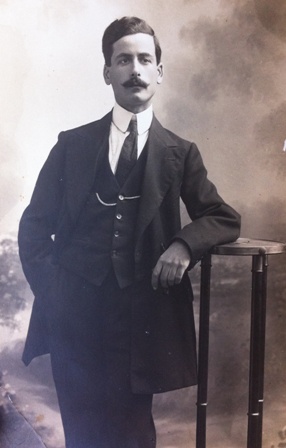 Immagine raffigurante l'artista Giuseppe Murri