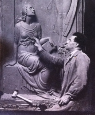 Immagine raffigurante l'artista Gaetano Scapecchi